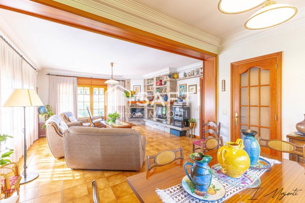 4 makuuhuone Huvila myytävänä paikassa Forallac mukana 
autotalli - 585 000 € (Ref: 9595394)