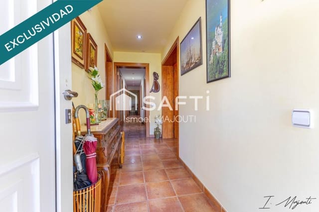 6 makuuhuone Huvila myytävänä paikassa L'Escala mukana uima-altaan - 1 120 000 € (Ref: 9595395)