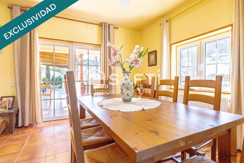 6 makuuhuone Huvila myytävänä paikassa L'Escala mukana uima-altaan - 1 120 000 € (Ref: 9595395)