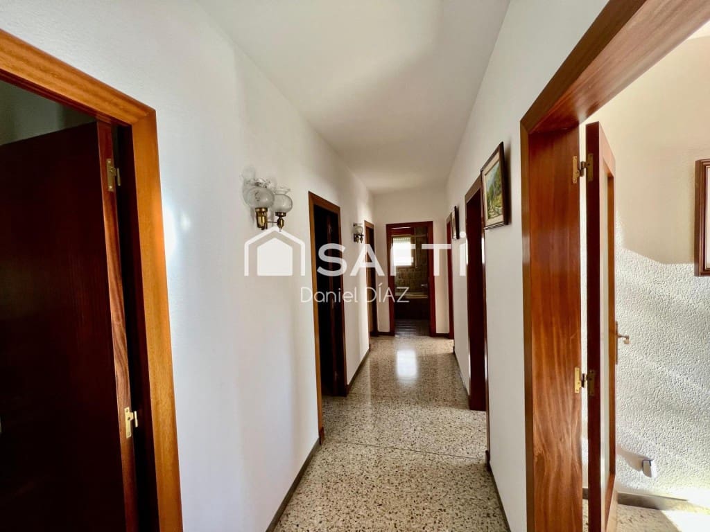 7 soveværelse Finca/Landehus til salg i Macanet de la Selva med swimmingpool garage - € 315.000 (Ref: 9595401)