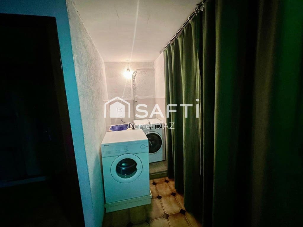 7 soveværelse Finca/Landehus til salg i Macanet de la Selva med swimmingpool garage - € 315.000 (Ref: 9595401)