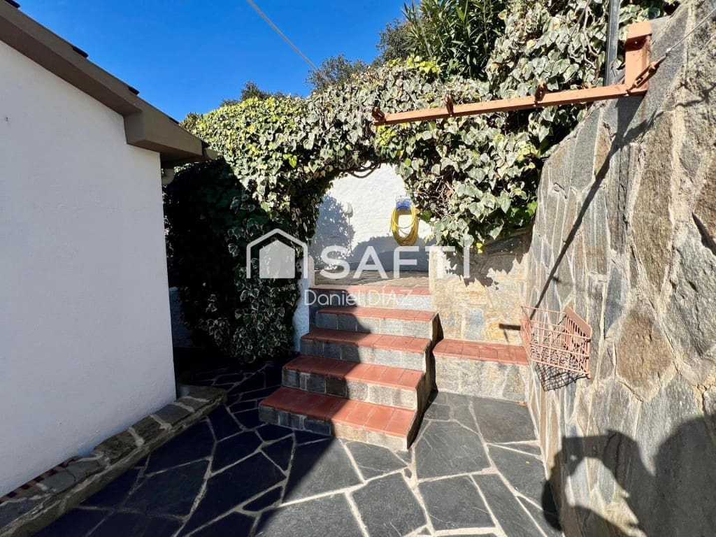 7 soveværelse Finca/Landehus til salg i Macanet de la Selva med swimmingpool garage - € 315.000 (Ref: 9595401)