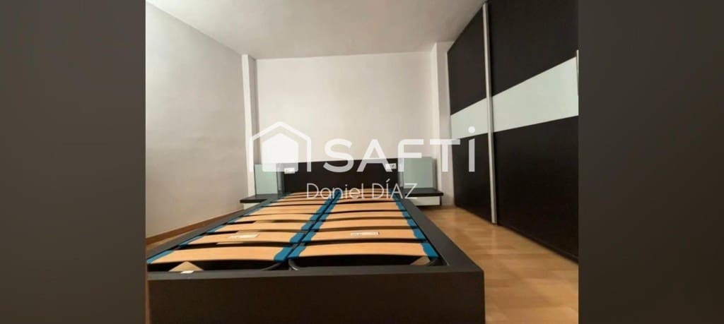 Piso de 2 habitaciones en Malgrat de Mar en venta con piscina - 165.000 € (Ref: 9595406)