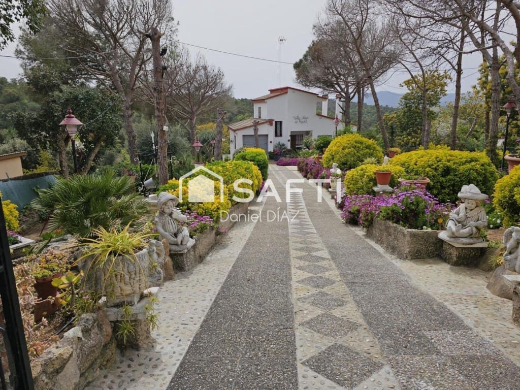 4 chambre Villa/Maison à vendre à Macanet de la Selva avec piscine garage - 290 000 € (Ref: 9595407)