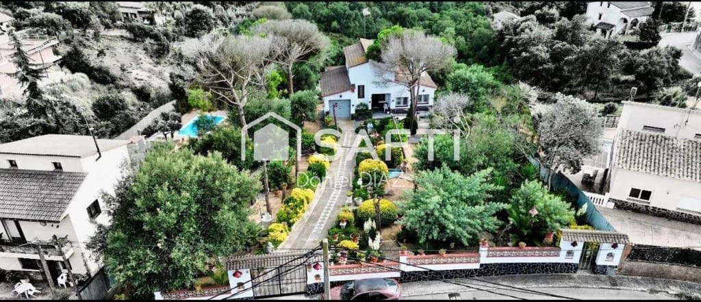 4 chambre Villa/Maison à vendre à Macanet de la Selva avec piscine garage - 290 000 € (Ref: 9595407)