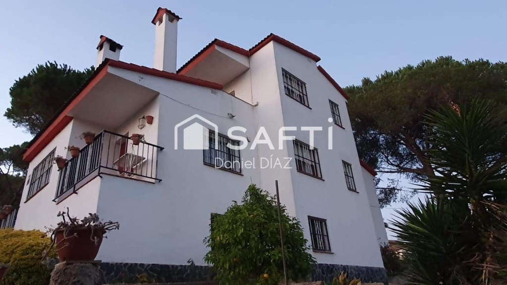 4 chambre Villa/Maison à vendre à Macanet de la Selva avec piscine garage - 290 000 € (Ref: 9595407)