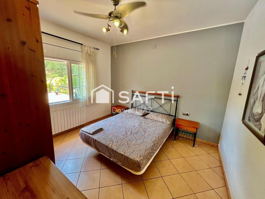 6 soveværelse Finca/Landehus til salg i Macanet de la Selva med swimmingpool garage - € 360.000 (Ref: 9595411)