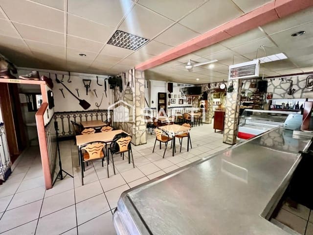 5 slaapkamer Finca/Landhuis te koop in Lliçà d'Amunt met zwembad - € 460.000 (Ref: 9595417)