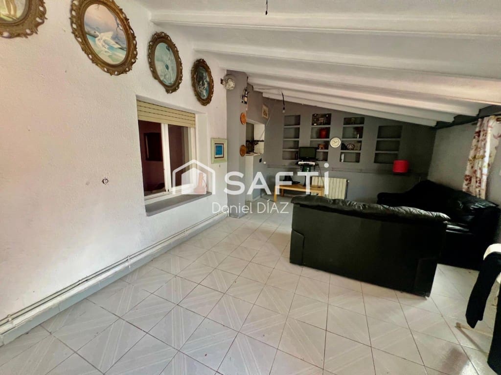 5 slaapkamer Finca/Landhuis te koop in Llica d'Amunt met zwembad - € 460.000 (Ref: 9595417)