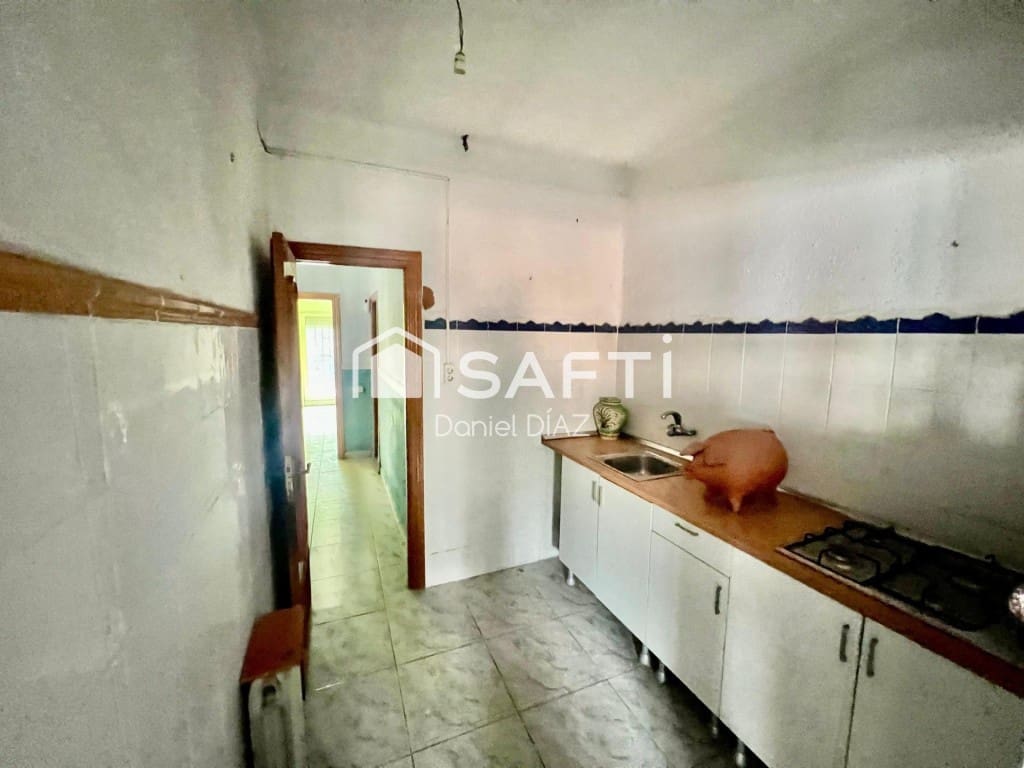 5 slaapkamer Finca/Landhuis te koop in Llica d'Amunt met zwembad - € 460.000 (Ref: 9595417)