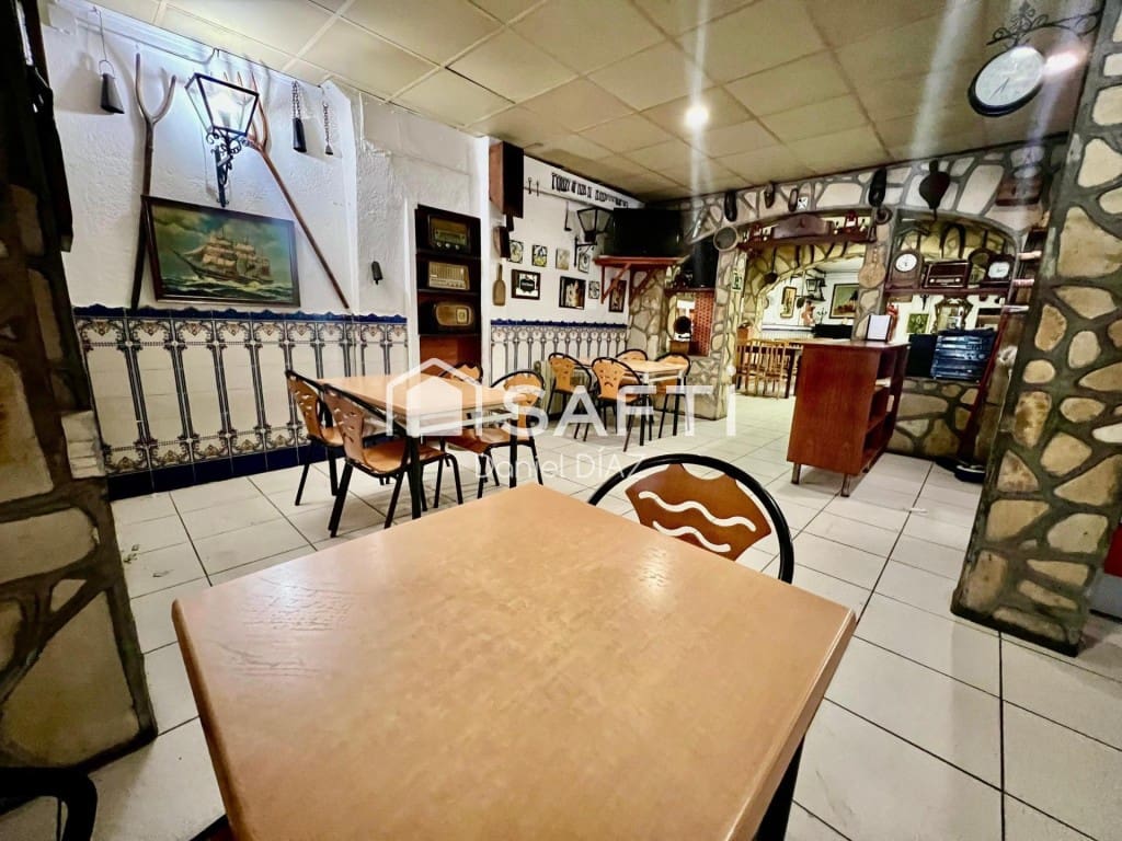 5 slaapkamer Finca/Landhuis te koop in Llica d'Amunt met zwembad - € 460.000 (Ref: 9595417)