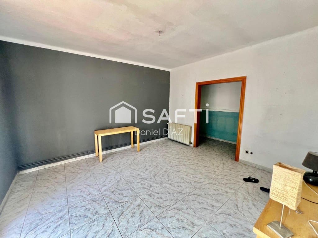 5 slaapkamer Finca/Landhuis te koop in Llica d'Amunt met zwembad - € 460.000 (Ref: 9595417)