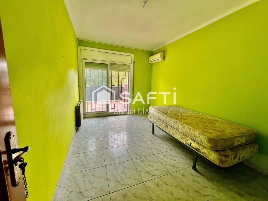 5 slaapkamer Finca/Landhuis te koop in Llica d'Amunt met zwembad - € 460.000 (Ref: 9595417)