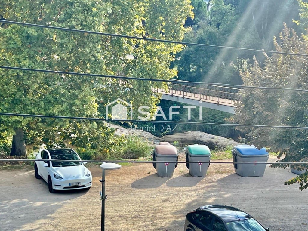 5 slaapkamer Finca/Landhuis te koop in Llica d'Amunt met zwembad - € 460.000 (Ref: 9595417)