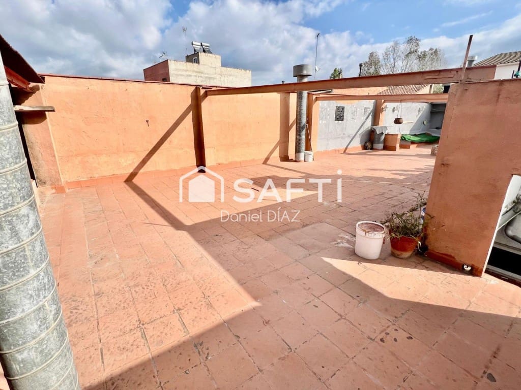 5 slaapkamer Finca/Landhuis te koop in Llica d'Amunt met zwembad - € 460.000 (Ref: 9595417)