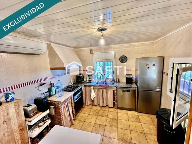 6 soverom Villa til salgs i Tordera med svømmebasseng garasje - € 380 000 (Ref: 9595419)