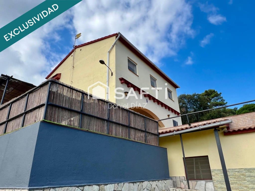 6 soverom Villa til salgs i Tordera med svømmebasseng garasje - € 380 000 (Ref: 9595419)