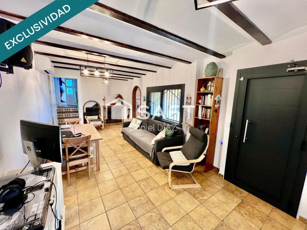 6 soverom Villa til salgs i Tordera med svømmebasseng garasje - € 380 000 (Ref: 9595419)