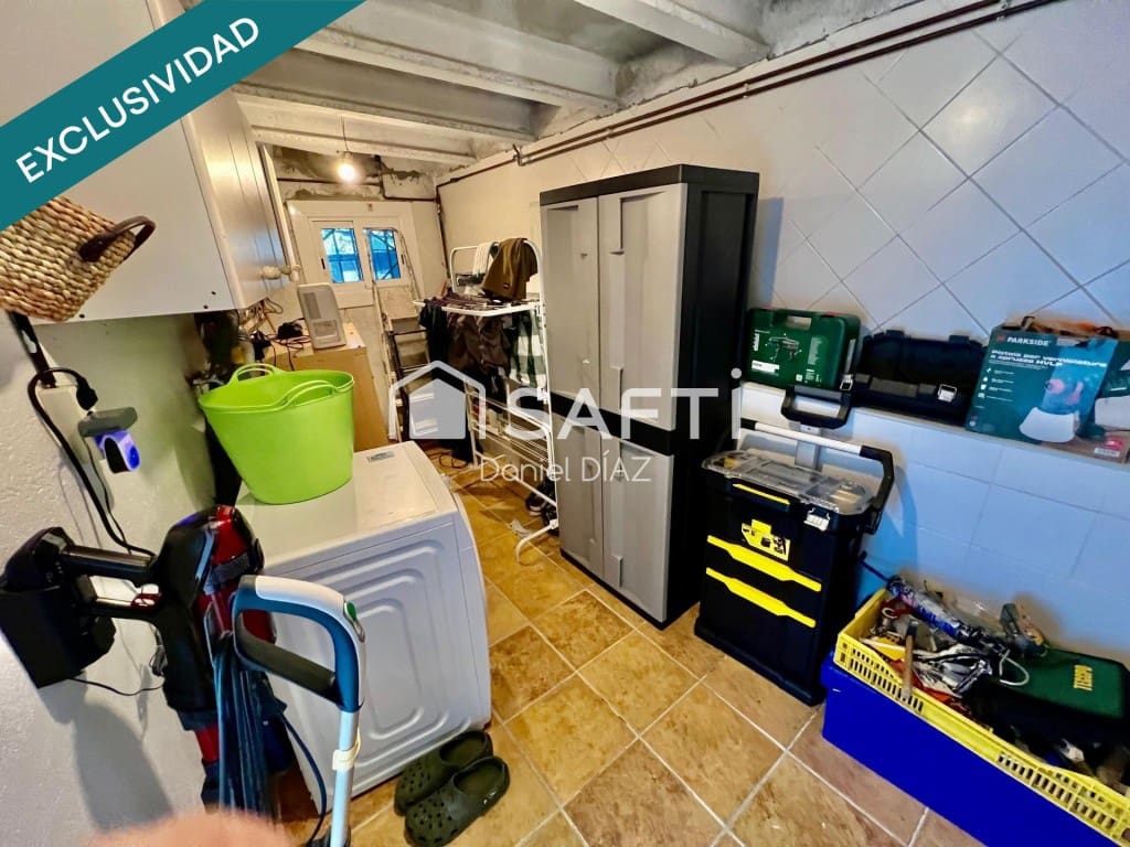 6 soverom Villa til salgs i Tordera med svømmebasseng garasje - € 380 000 (Ref: 9595419)