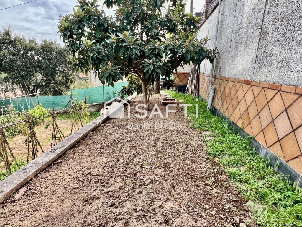 4 bedroom Villa for sale in Riudarenes with garage - € 265,000 (Ref: 9595420)