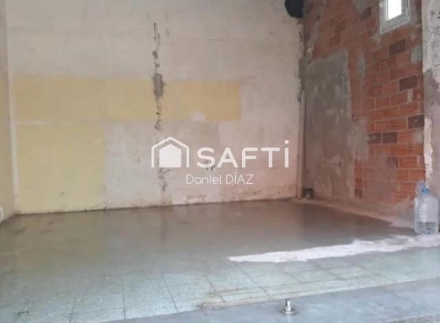 Commerciale in vendita in Girona città con garage - 35.000 € (Rif: 9595421)