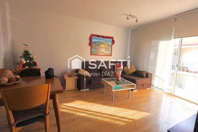 4 chambre Appartement à vendre à Pineda de Mar avec garage - 230 000 € (Ref: 9595424)