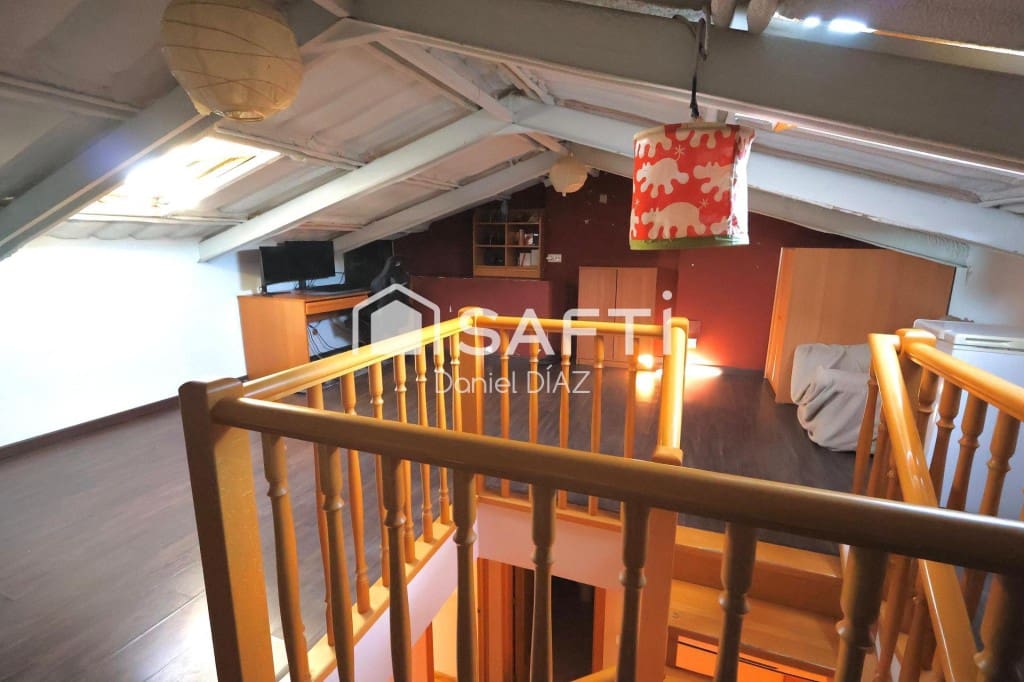 4 bedroom Apartment for sale in Pineda de Mar with garage - € 240,000 (Ref: 9595424)