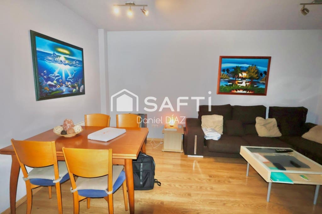 4 bedroom Apartment for sale in Pineda de Mar with garage - € 240,000 (Ref: 9595424)