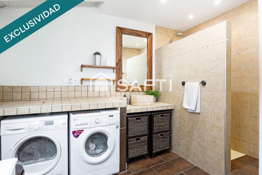 Kaupallinen myytävänä paikassa Palau-saverdera - 1 100 000 € (Ref: 9595427)