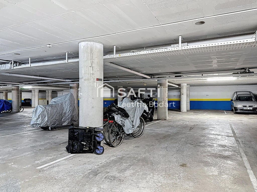 2 slaapkamer Appartement te koop in Roses met zwembad - € 209.000 (Ref: 9595432)