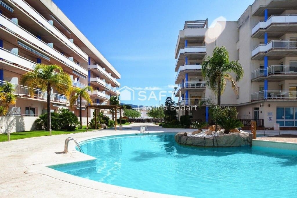 2 slaapkamer Appartement te koop in Roses met zwembad - € 209.000 (Ref: 9595432)