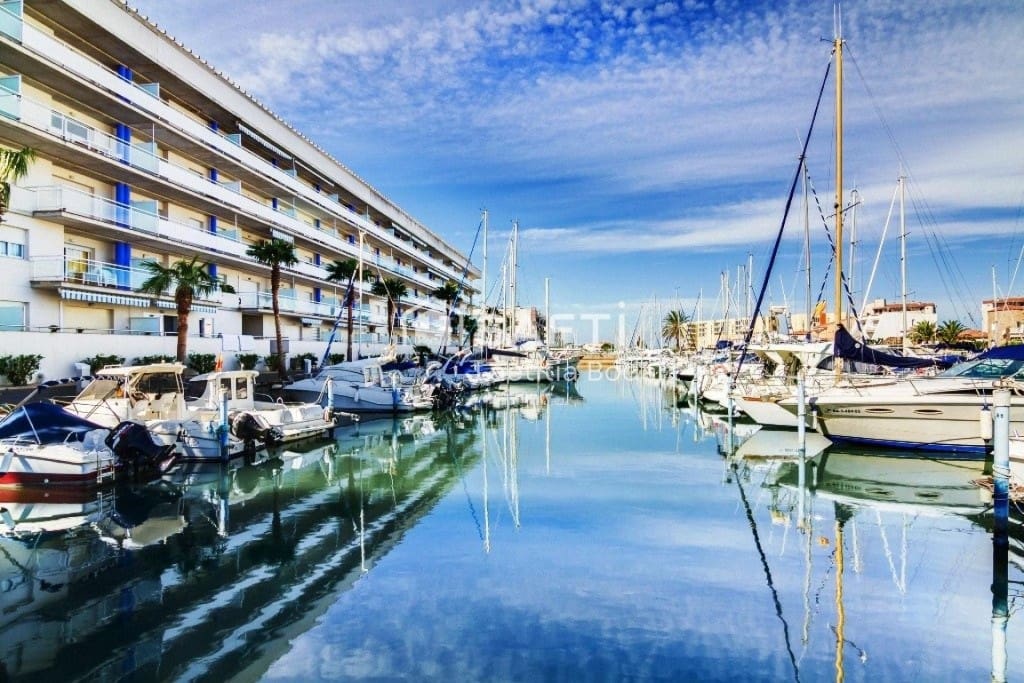 2 slaapkamer Appartement te koop in Roses met zwembad - € 209.000 (Ref: 9595432)