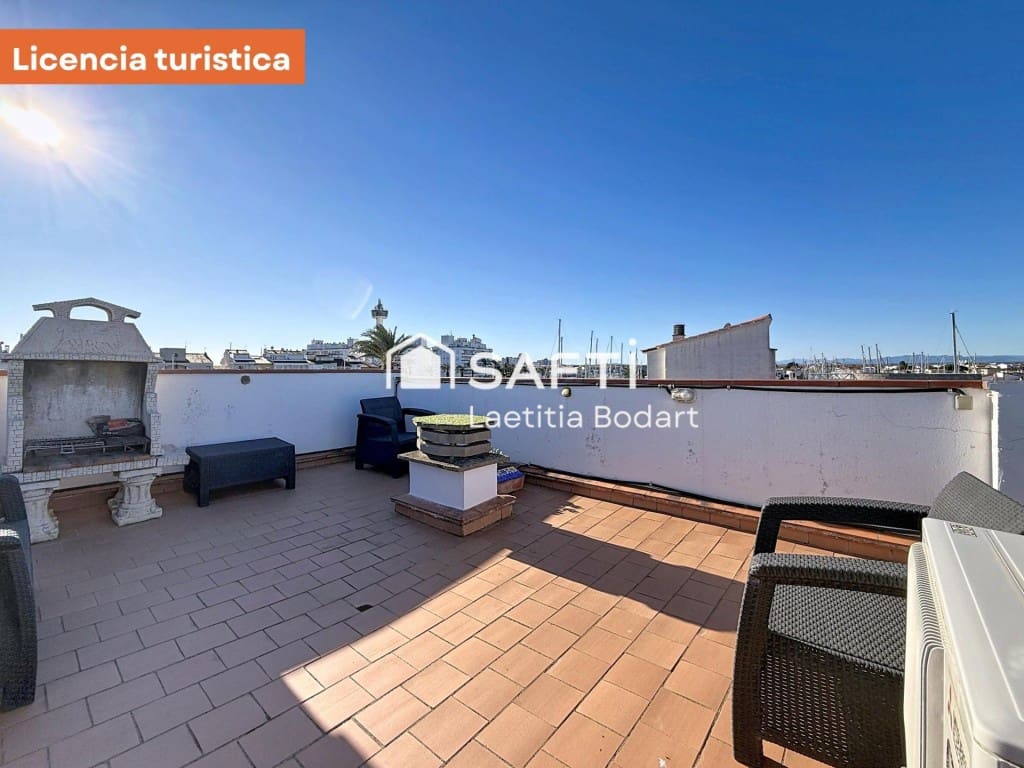 2 makuuhuone Kattohuoneisto myytävänä paikassa Empuriabrava mukana 
autotalli - 435 000 € (Ref: 9595433)