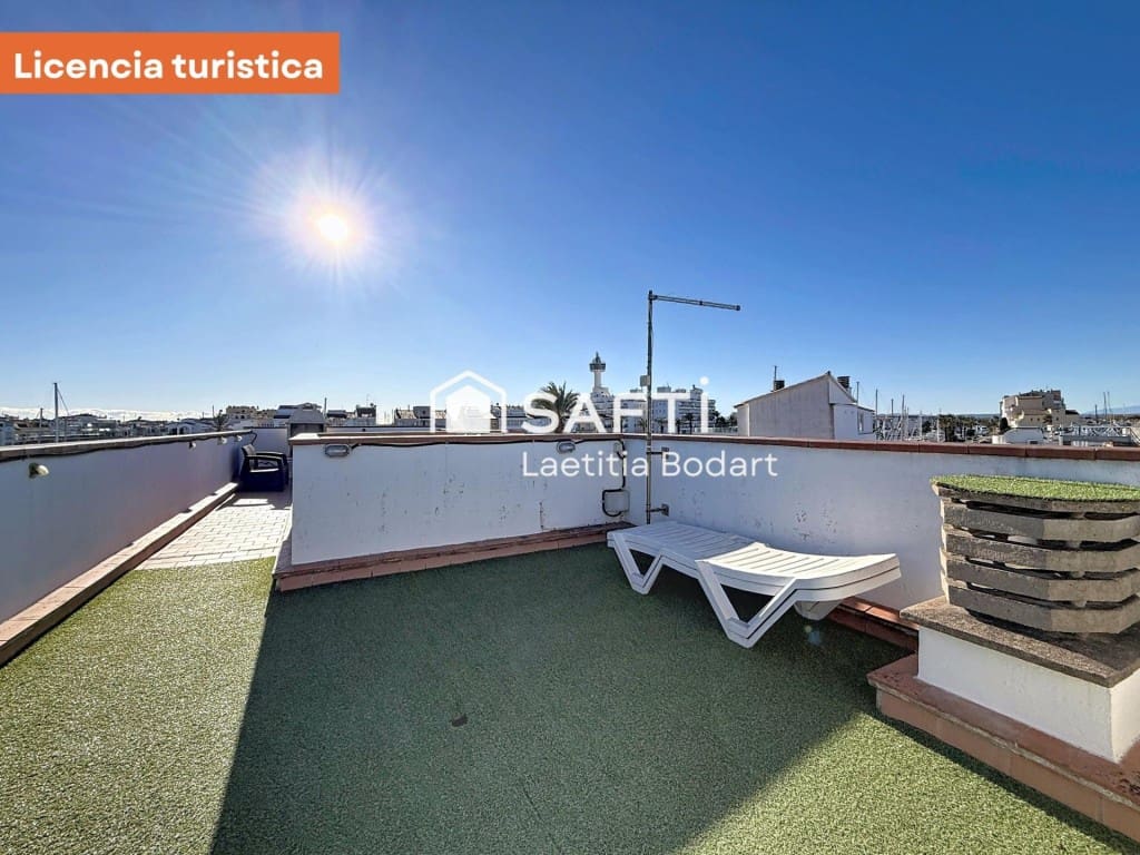 2 makuuhuone Kattohuoneisto myytävänä paikassa Empuriabrava mukana 
autotalli - 435 000 € (Ref: 9595433)