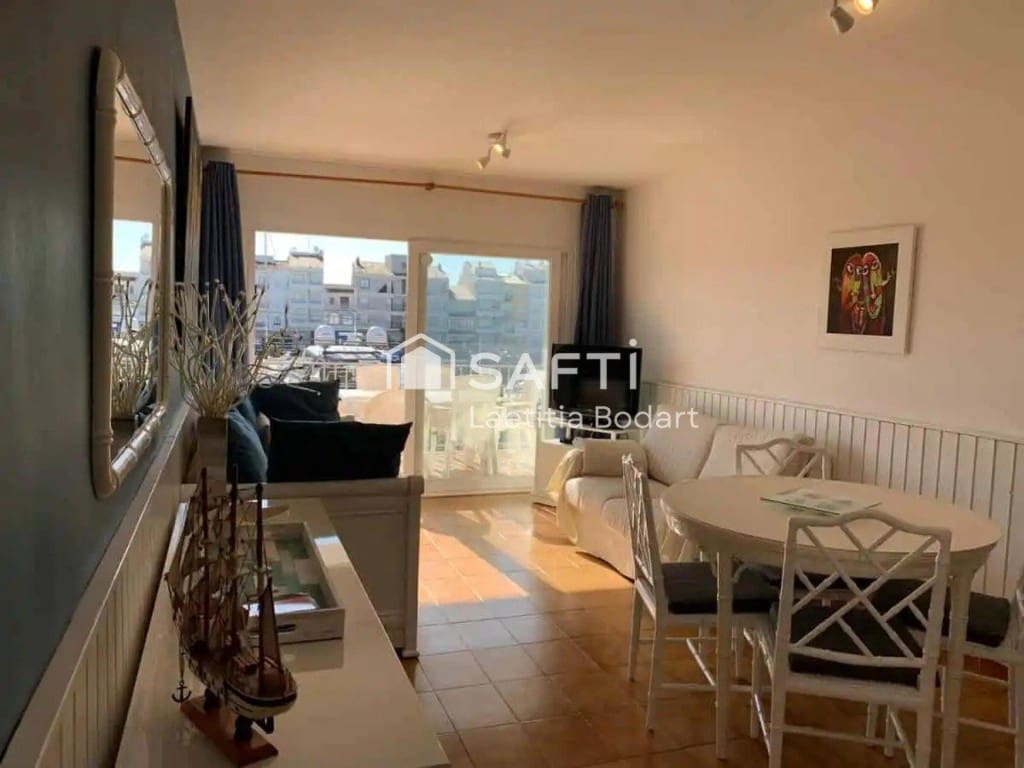 2 makuuhuone Huoneisto myytävänä paikassa Empuriabrava - 318 000 € (Ref: 9595435)