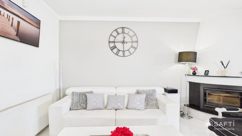 3 makuuhuone Huvila myytävänä paikassa Empuriabrava mukana uima-altaan 
autotalli - 890 000 € (Ref: 9595442)