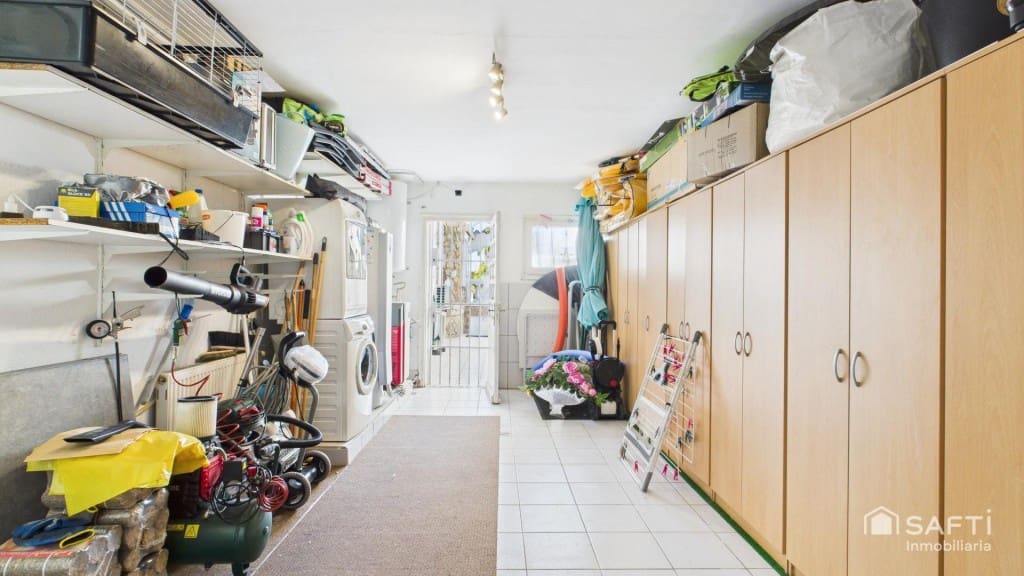 3 makuuhuone Huvila myytävänä paikassa Empuriabrava mukana uima-altaan 
autotalli - 890 000 € (Ref: 9595442)