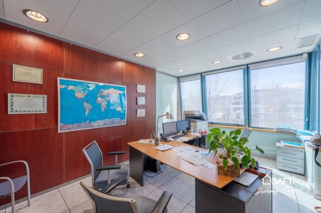 Kontor til salg i Empuriabrava, Castelló d'Empúries - € 289.000 (Ref: 9595443)