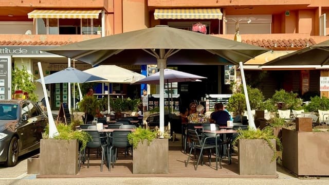 Erhverv til salg i Empuriabrava, Castelló d'Empúries - € 129.000 (Ref: 9595449)