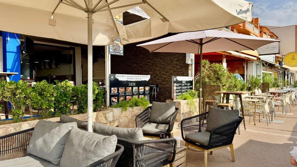 Erhverv til salg i Empuriabrava - € 129.000 (Ref: 9595449)