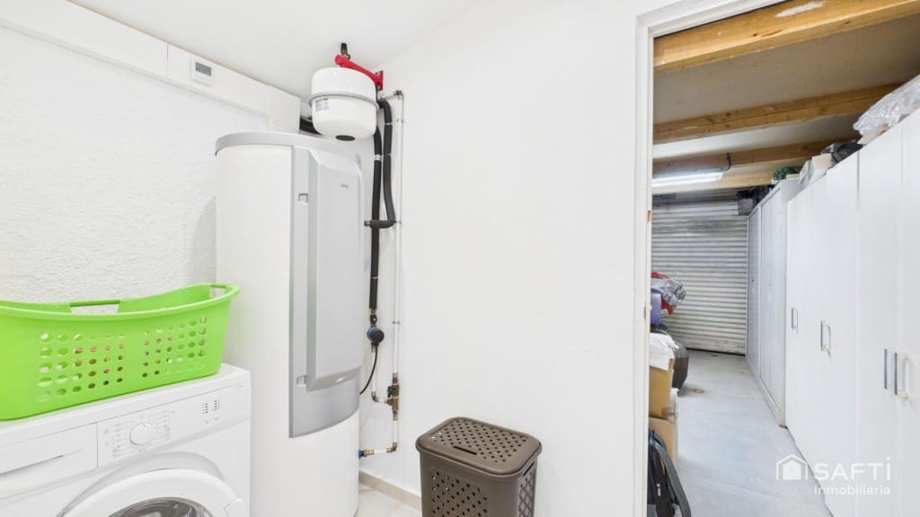 7 Zimmer Villa zu verkaufen in Empuriabrava mit Pool Garage - 1.450.000 € (Ref: 9595450)