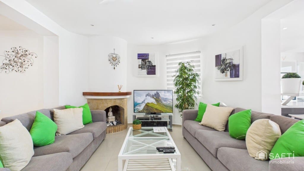 7 Zimmer Villa zu verkaufen in Empuriabrava mit Pool Garage - 1.450.000 € (Ref: 9595450)