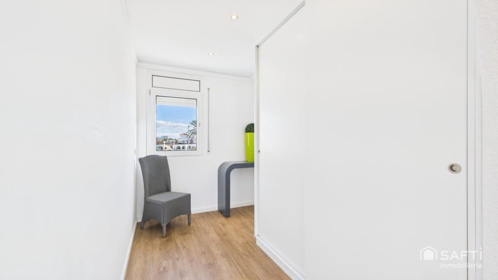 7 Zimmer Villa zu verkaufen in Empuriabrava mit Pool Garage - 1.450.000 € (Ref: 9595450)