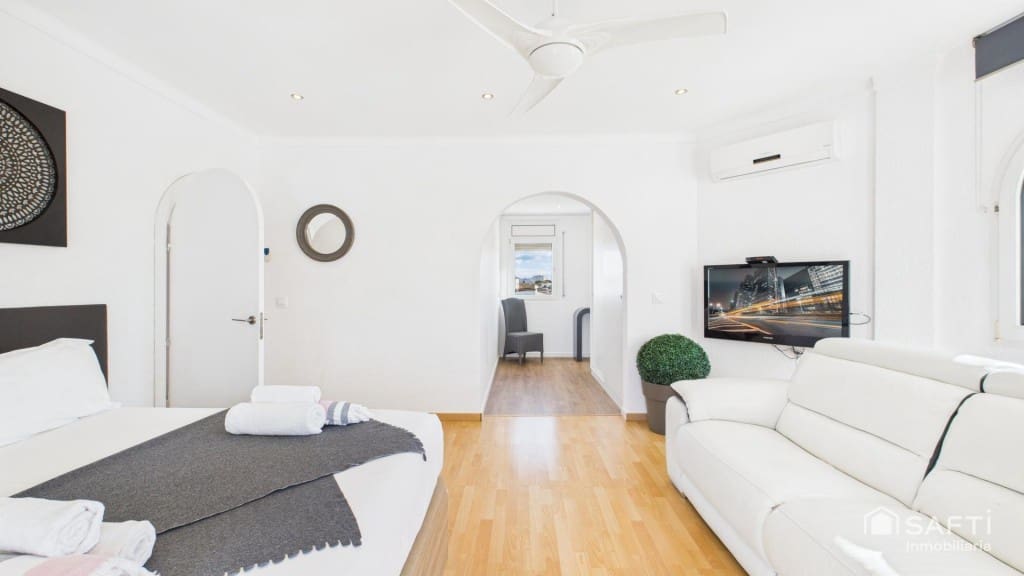 7 Zimmer Villa zu verkaufen in Empuriabrava mit Pool Garage - 1.450.000 € (Ref: 9595450)