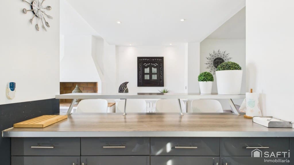 7 Zimmer Villa zu verkaufen in Empuriabrava mit Pool Garage - 1.450.000 € (Ref: 9595450)