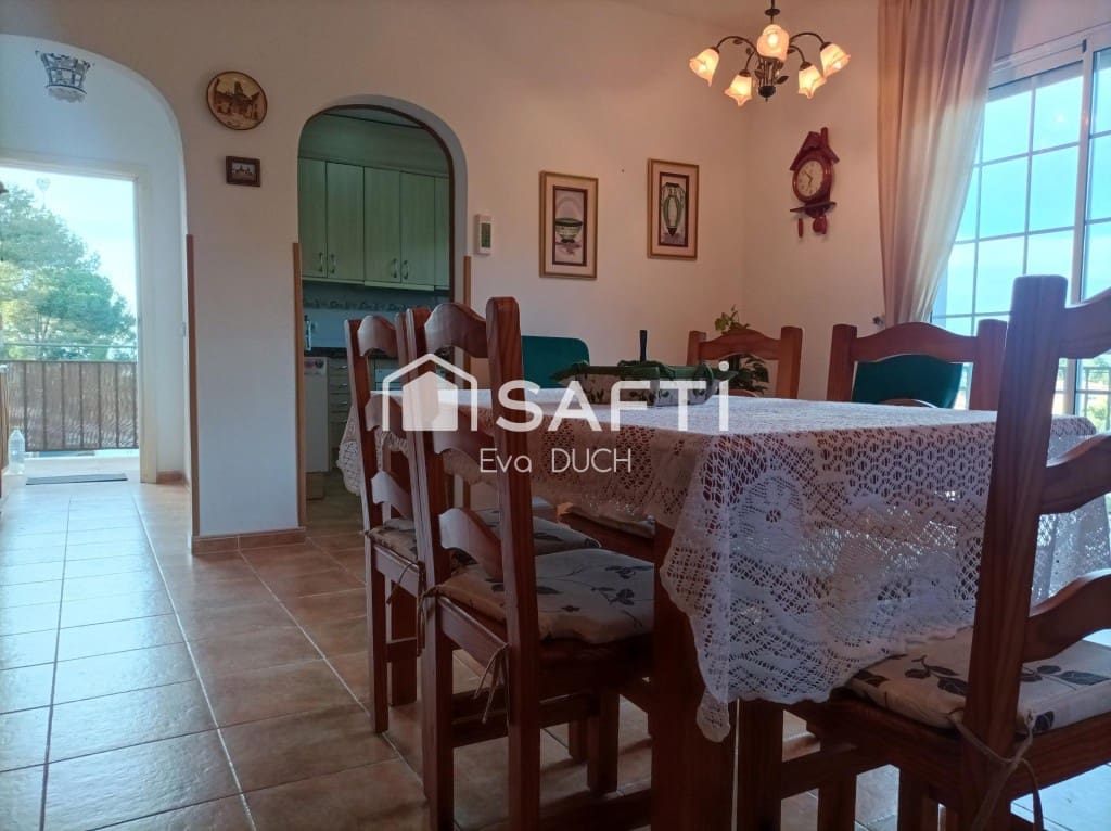 4 chambre Villa/Maison à vendre à Macanet de la Selva avec piscine garage - 253 000 € (Ref: 9595453)