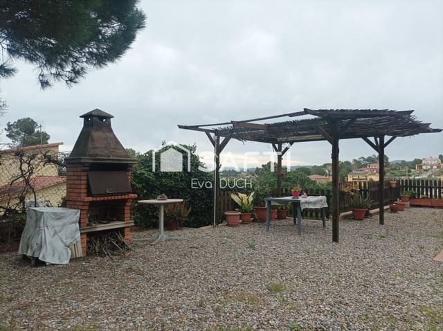 4 chambre Villa/Maison à vendre à Maçanet de la Selva avec piscine garage - 253 000 € (Ref: 9595453)