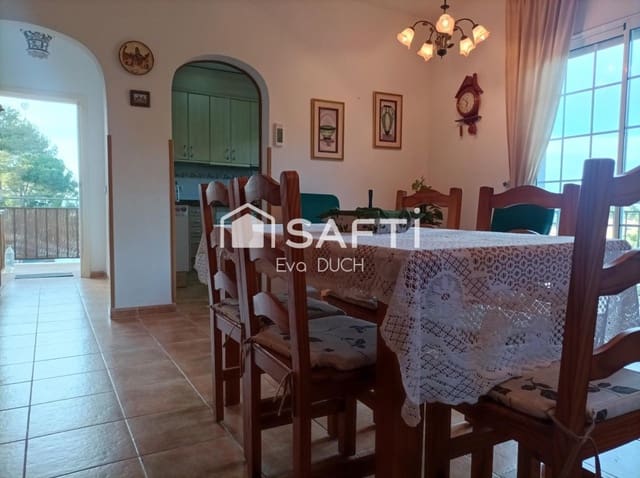 4 chambre Villa/Maison à vendre à Maçanet de la Selva avec piscine garage - 253 000 € (Ref: 9595453)