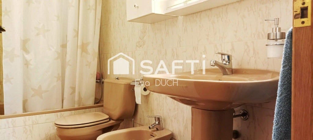 4 bedroom Villa for sale in Sils with pool garage - € 315,000 (Ref: 9595455)