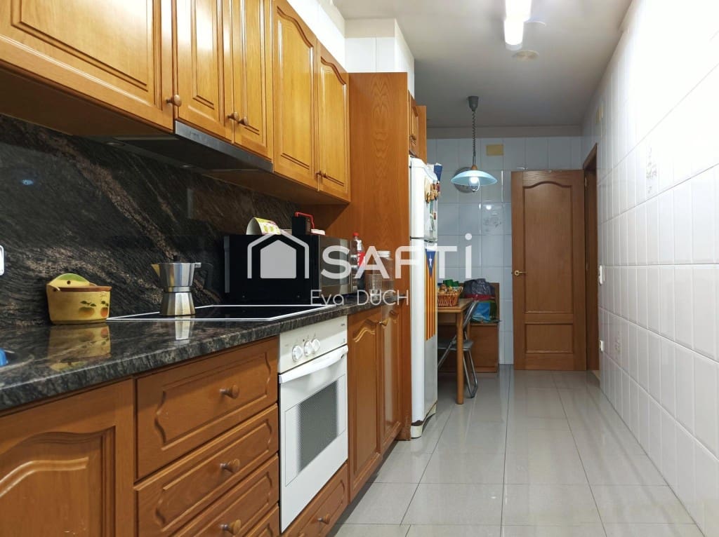 3 bedroom Apartment for sale in Castellfollit de la Roca with garage - € 220,000 (Ref: 9595457)